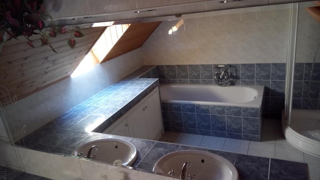 Sara Vendeghaz Apartment Balatonkeresztur Ngoại thất bức ảnh