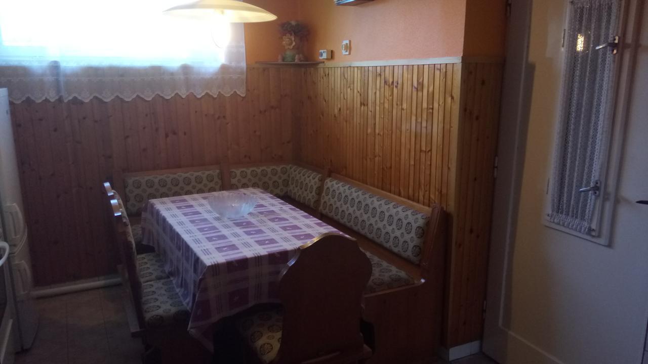 Sara Vendeghaz Apartment Balatonkeresztur Ngoại thất bức ảnh